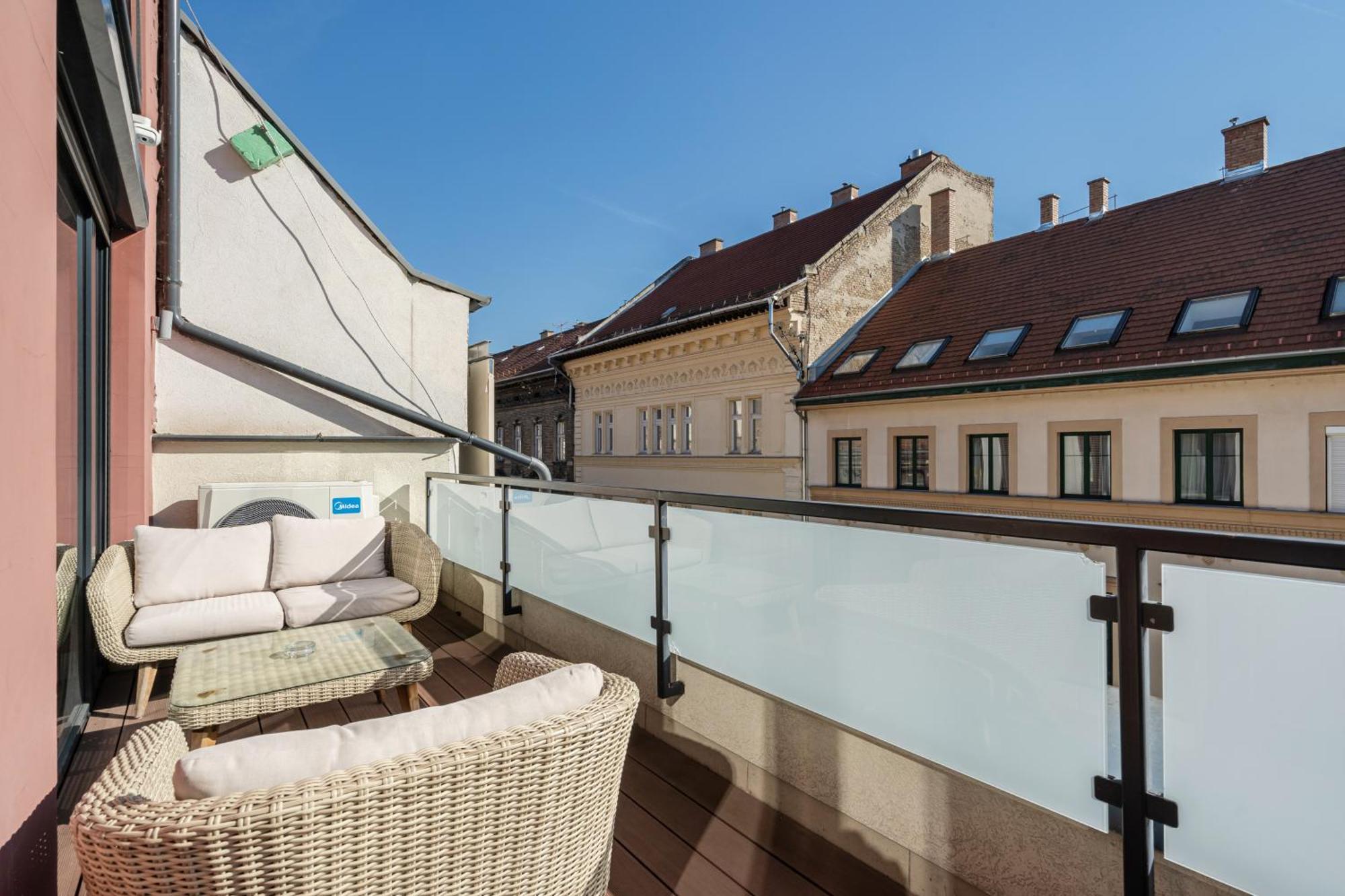 Kiraly 44 Luxury Apartment With Free Parking Budapeste Exterior foto