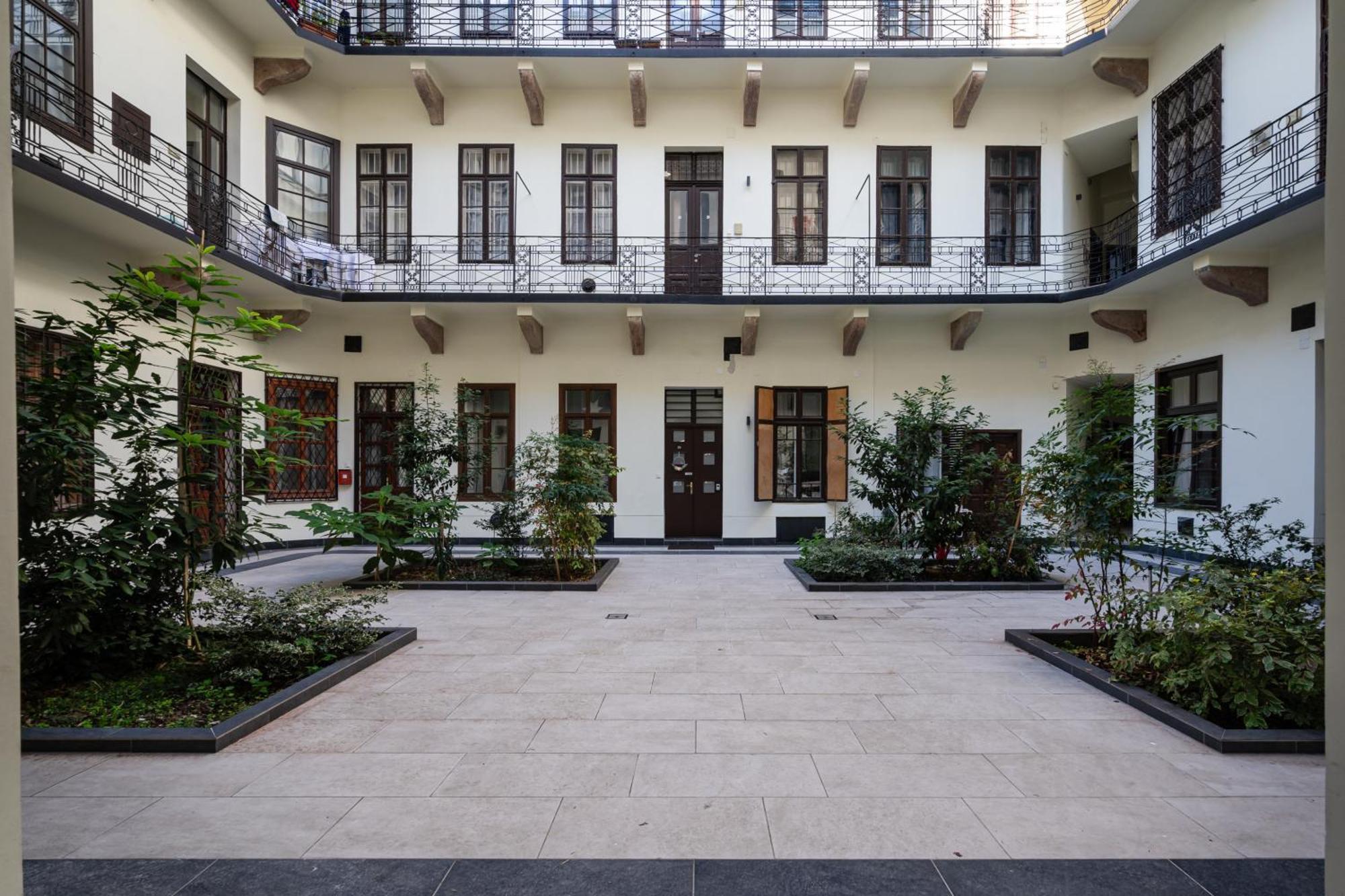 Kiraly 44 Luxury Apartment With Free Parking Budapeste Exterior foto
